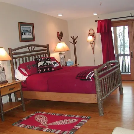 Cooperstown Lakeview Lodge-2